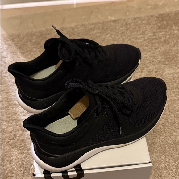 lululemon athletica Chargefeel Workout Low Black Sneakers - Picture 7 of 10